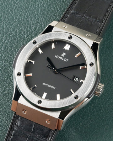 Hublot Classic Fusion Titanium 42 mm 542.NX.1171.LR