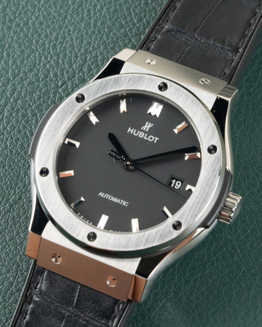 Hublot Classic Fusion Titanium 42 mm 542.NX.1171.LR