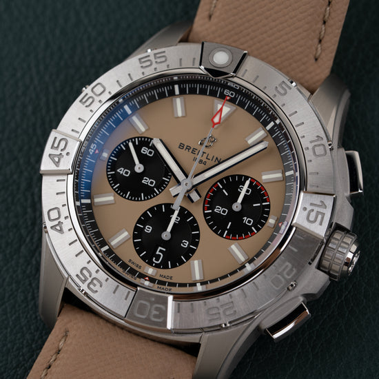 Breitling Avenger AB0147101A1X1
