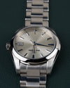 Grand Seiko Heritage Collection SBGV221 - Frontaal aanzicht ondersteboven met de kroon aan de linkerzijde