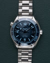 Omega Seamaster Planet Ocean 600M 215.30.40.20.03.002 - frontaal aanzicht van de blauwe keramische wijzerplaat met duikbezel