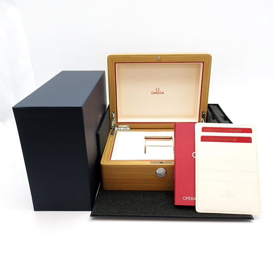 Omega Seamaster Planet Ocean 600M 215.30.40.20.03.002 - horloge geleverd in houten Omega doos met garantieboekje en documentatie