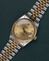 Rolex Datejust 16013 Champagne Diamanten Dial - diagonaal aanzicht van het horloge, kroon rechts