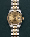 Rolex Datejust 16233 Champagne Dial - frontaal aanzicht met champagnekleurige wijzerplaat, gouden fluted bezel en Jubilee band