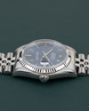 Rolex Datejust 16234 Blue Dial - zijaanzicht van de kast met kroon zichtbaar onderaan